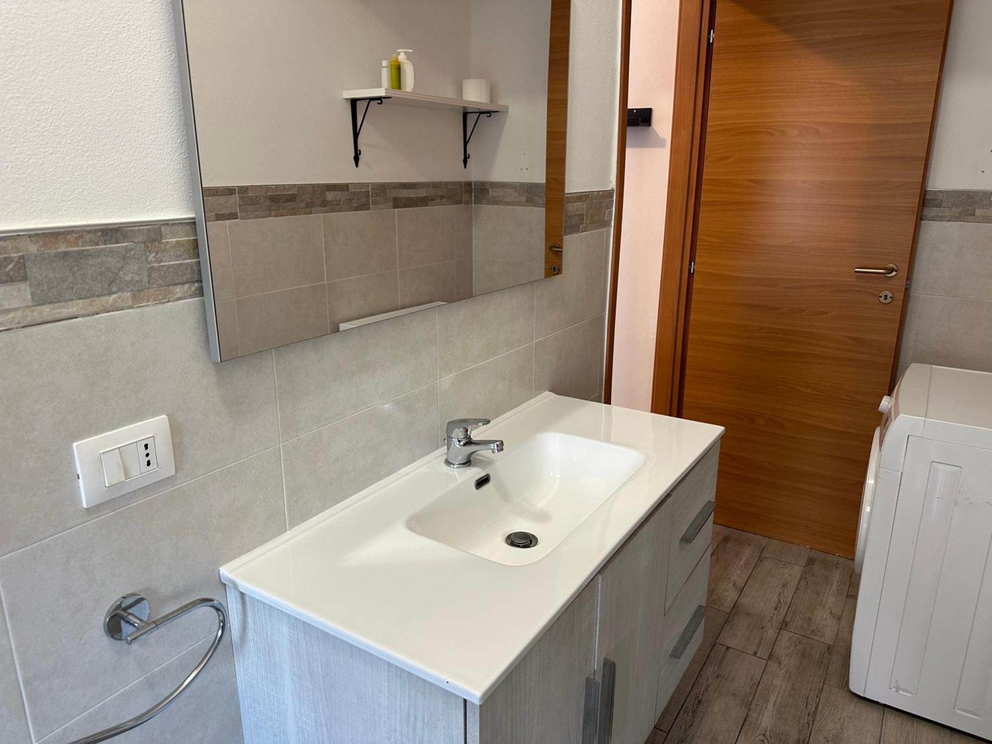 Confortevole Appartamento ميلان المظهر الخارجي الصورة