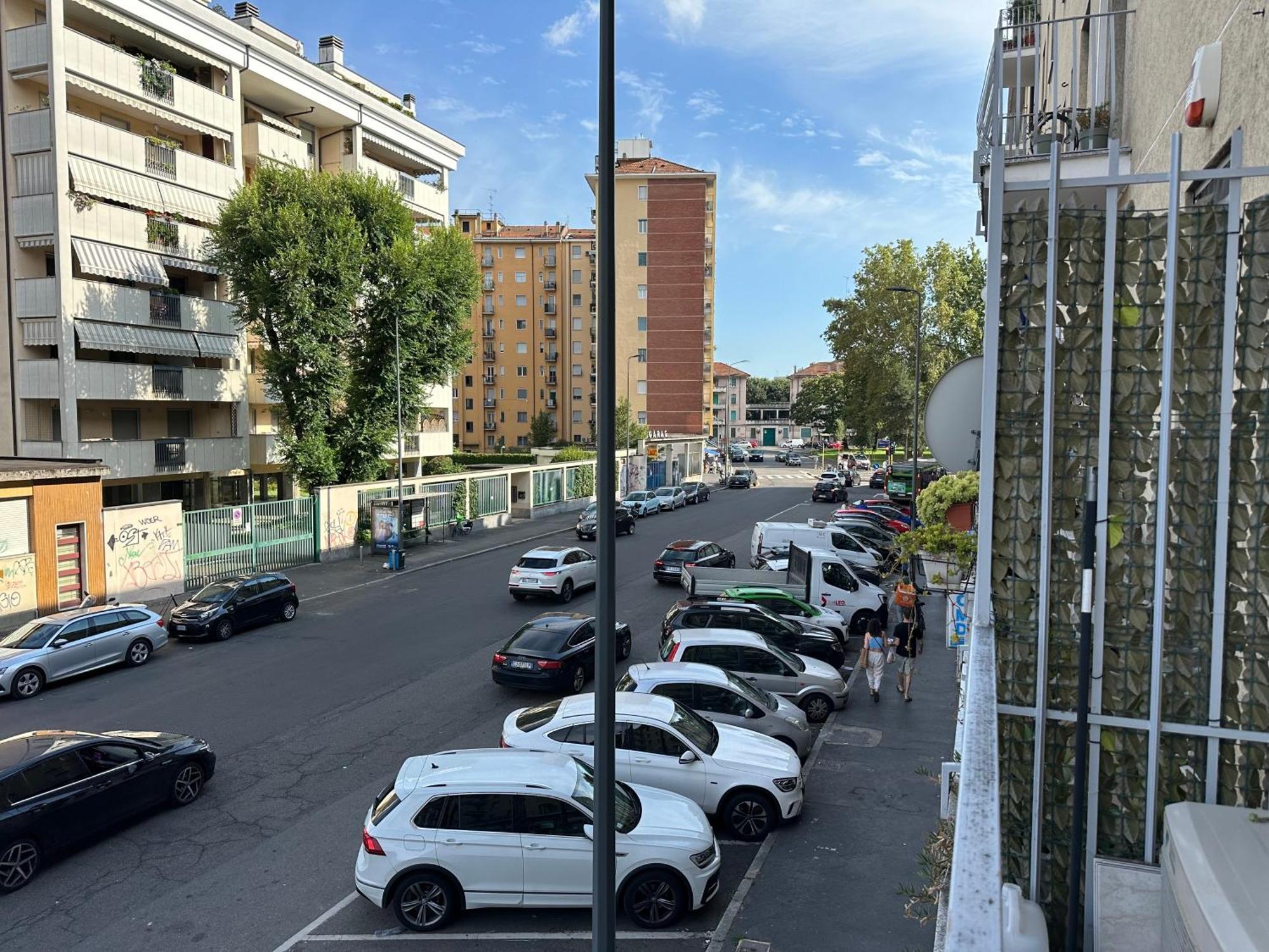 Confortevole Appartamento ميلان المظهر الخارجي الصورة